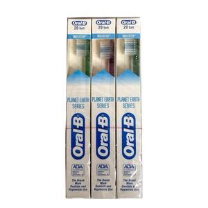 Vintage Oral B 20 Soft Child Toothbrush Indicator Bristles Planet Earth 6 Pack